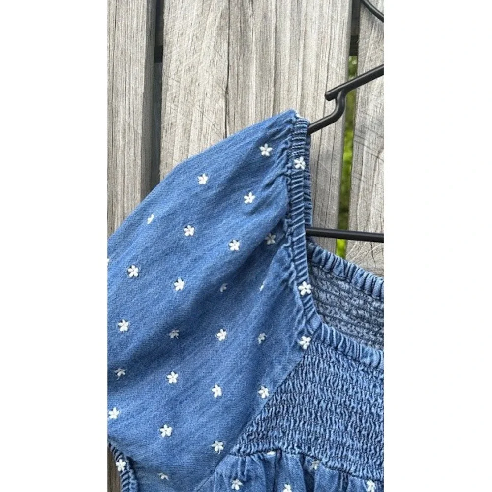 Boho Old Navy Blouse Womens L Blue Star Embroidered Smocked Puff Sleeve Chambray